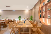 Yuntaishan Yimei Light Luxury Hotel (Shore Service area) Hotels in Xiuwu