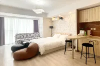 Shijian Homestay (Shenyang North Railway Station Financial Center Subway Station) - Homestays