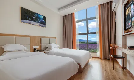 Star Trek Hotel Отели рядом с достопримечательностью «ChinaTianyan scenic Area»