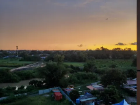 Near Airport K Avenue Family Room Hotels near Our Lady Queen Of Peace Catholic Church