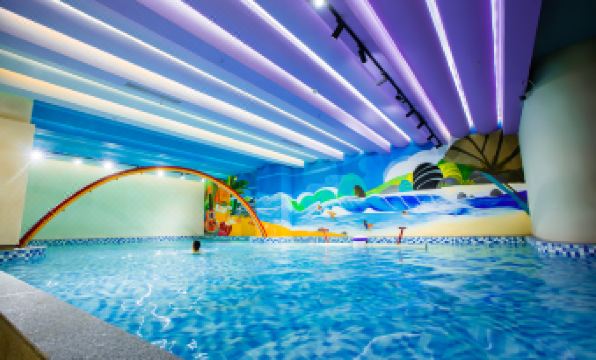 Hot Spring Holiday Hotel