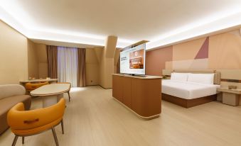 Orange Hotel (Shugang Road Branch of Zhuanghe Municipal Government)