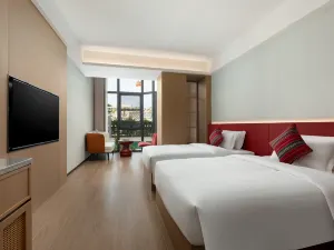 Qing Yuan Lian Yang Ramada Encore Hotel