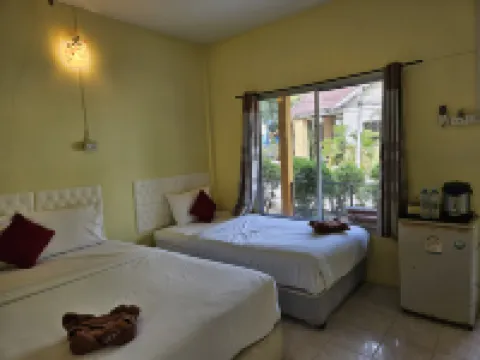 ซีรีน เฮ้าส์ เสม็ด โรงแรมในเกาะเสม็ด