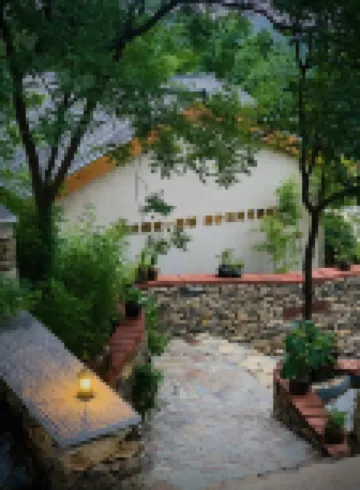 Phoenix Guide Art Homestay