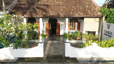 Yara Galle Fort Hotels near Buruma Pansala