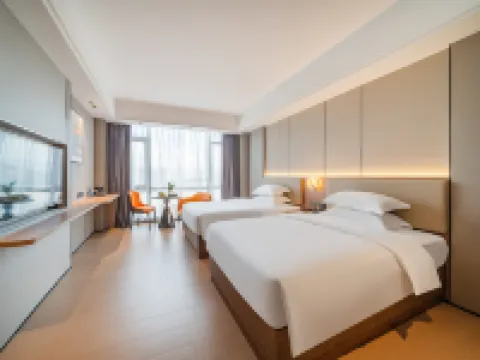 Poltton Century Hotel（Yangjiang  Jinshan Road ） Hotels in Yangjiang