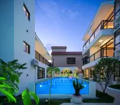 Xiaolu Chenke·Bandao Vista Bed and Breakfast (Wanning Shimei Bay Shenzhou Station Branch) Hotels in Wanning