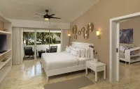 Melia Punta Cana Beach Hotels in Баваро