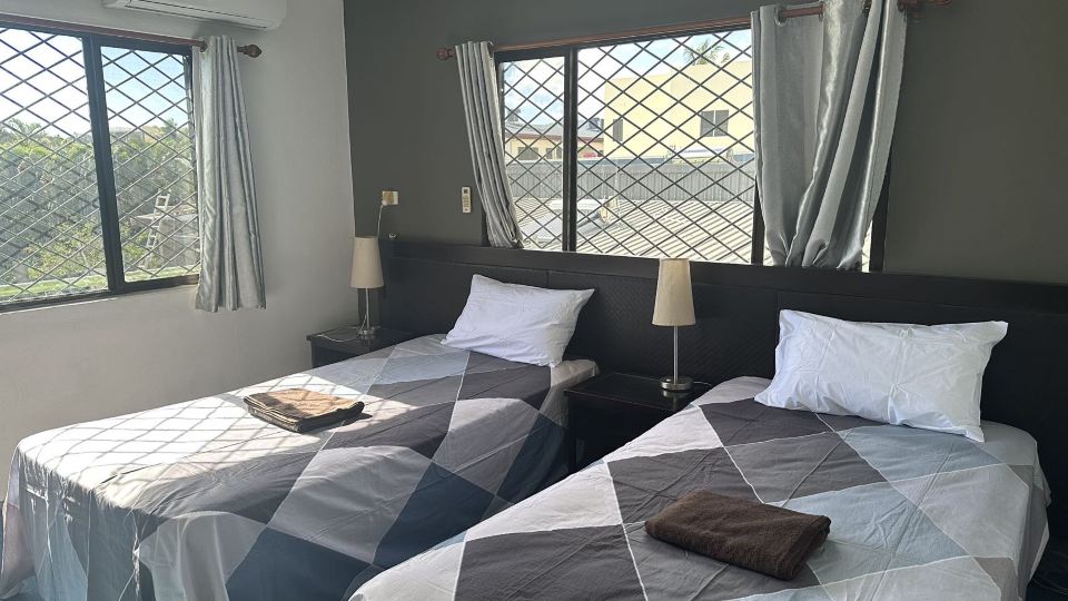 Ac airport apartment