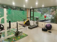 Qinghe Ruijin Private Soup Hot Spring Hotel (Li County Bipenggou Scenic Area Store) - ที่มีฟิตเนส