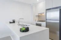 Meriton Suites Herschel Street Hotels in Petrie Terrace