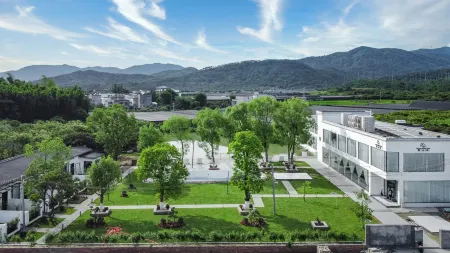 Conghua Cloud · Guanshantian Manor Homestay Отели рядом с достопримечательностью «Hedao Park （South Gate）»