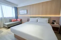 Yunfei Hotel (Danyang Babaiban Chenghe Road)