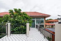 Tachang Airport Hotel