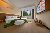 Dragon Cat Elf Hotel (People's Hospital Subway Station Branch)