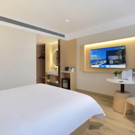 Yuecheng Four Seasons Hotel (Dejiang People's Park)