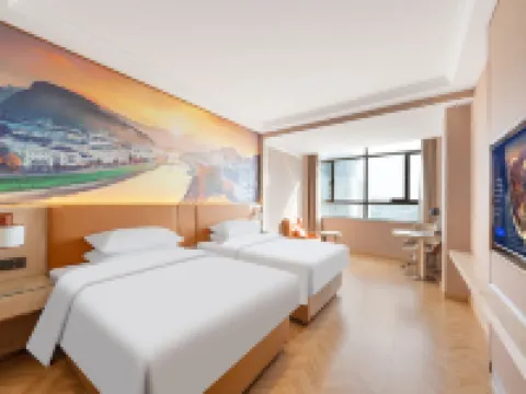 Vienna Hotel (Bachu Century Avenue Store) Hoteles en Condado de Maralbexi