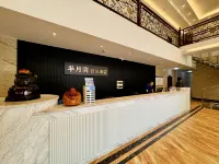 Half Moon Bay Holiday Hotel Hotels in Shuifu