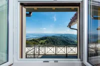 Hotel Uto Kulm Car-Free Hideaway in Zurich - Balkoner