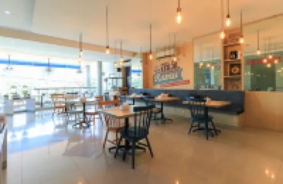 HOTEL BERLIAN INTERNATIONAL Hotel di Kecamatan Pabean Cantikan