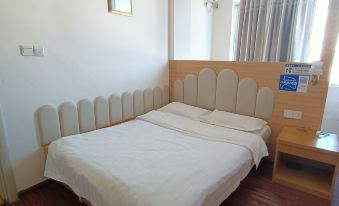 Qinzhou Taitai Business Hotel (Niannianfeng Plaza)