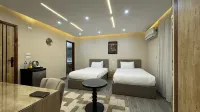 Pyramids Hotel