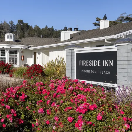 Fireside Inn on Moonstone Beach