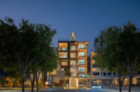 private soup holiday villa by the sea