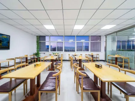 HuaTing Hotel(Guyuan City Government Store) Отели в г. Гуюань