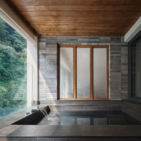 YUEXIGU VALLEY HOT SPRING HOMESTAY