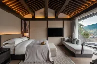 Boundary Mountain Hotel
