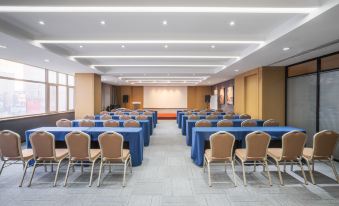 Atour Hotel (Dalian Railway Station)