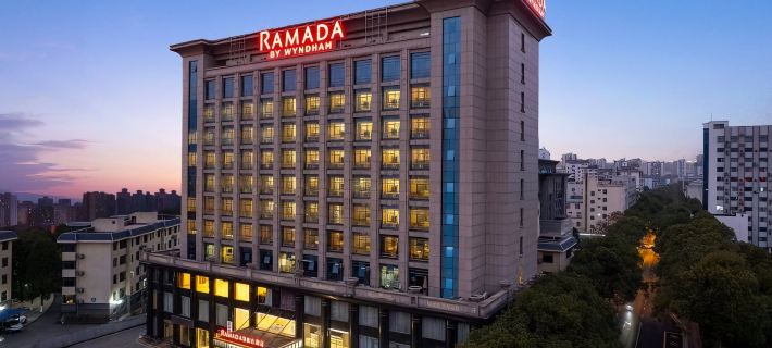 Ramada Hotel Zhangjiajie (Tianmen Mountain Cable Car Station) Hotels in Zhangjiajie