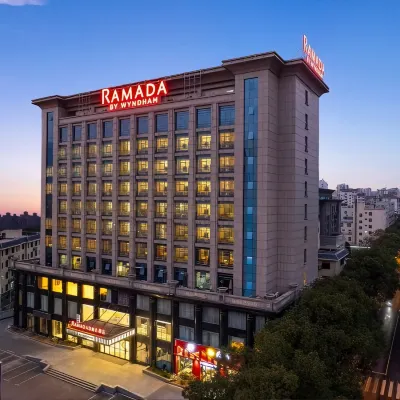 Ramada Hotel Zhangjiajie (Tianmen Mountain Cable Car Station) Hotels near Zhangjiajie Airport