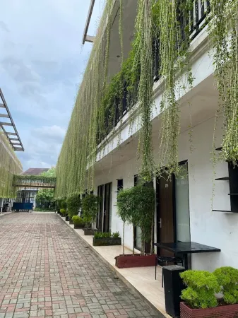 King Stone Hotel Cibubur