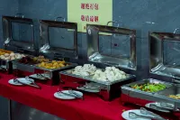 Yunhai Grand Hotel Hotels in Meigu