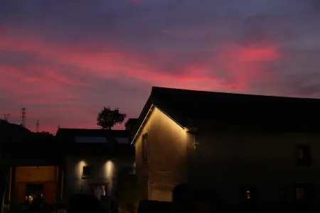 Xiyue house Отели рядом с достопримечательностью «Dongjiang Column Memorial»