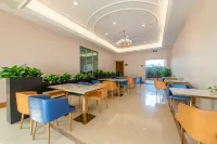 Vienna Hotel (Foshan Wenhua North Road Diejiao Subway Station Store)