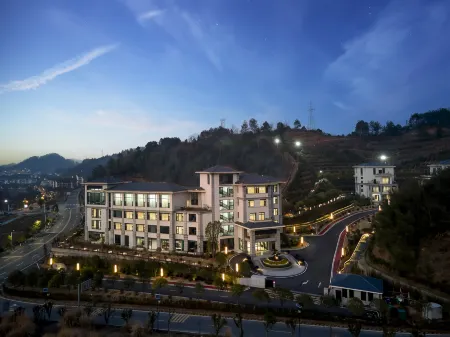 XinSu · YaYuan Resort Hotel (QianGuQing) Отели в г. Ичунь
