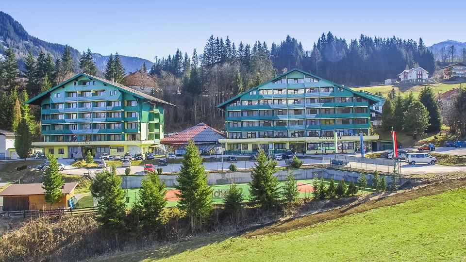 Alpine Club Resort
