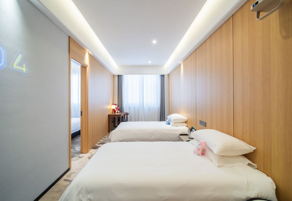 윤신 클라우드 호텔