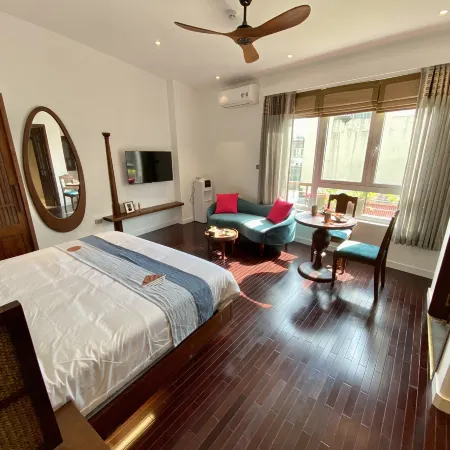 Maison Nha - Truc Bach Lake (Boutique Resident) Отели рядом с достопримечательностью «Озеро Truc Back»