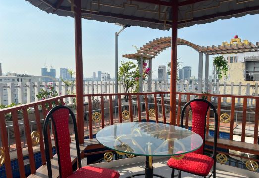 푸엉동 호텔 주변 명소