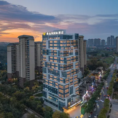 Vienna International Hotel (Chengdu Panda Base Beihu Park Branch) Hotels near Xiongmaotiyu Park