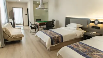 Rujia Huayi Selected Hotel (Fenzhou Market Xiguan Zhengjie Branch) Hotels near Wenhu Shengjing