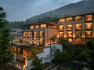 퉁루·공자 학원, 샤오만리·산림 산소 바, 휴가 (올드 벨 라인 지점)