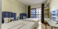 2013 Theme Apartment (Foshan Tian'an Digital City Store) - Habitación Elegante (2 Camas) (refrigerador)