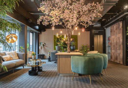 쿠켄호프 근처 리쎄 호텔 외관