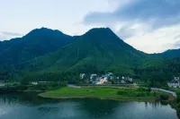 Floral Hotel·Yihu Yishu Hotel(Taiping Lake Scenic Area) Hotels near Taiping Lake